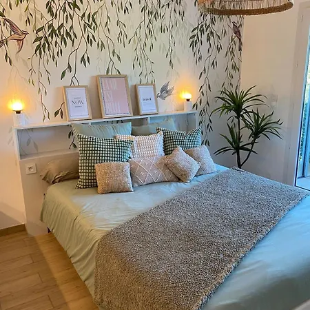 Chezlisa - Cozy With Terrace And Parking Apartment *